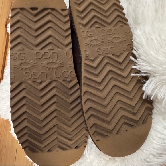 UGG Chocolate Brown Shearling Boots sz 4 (fits Women size 5) - Picture 10 of 12